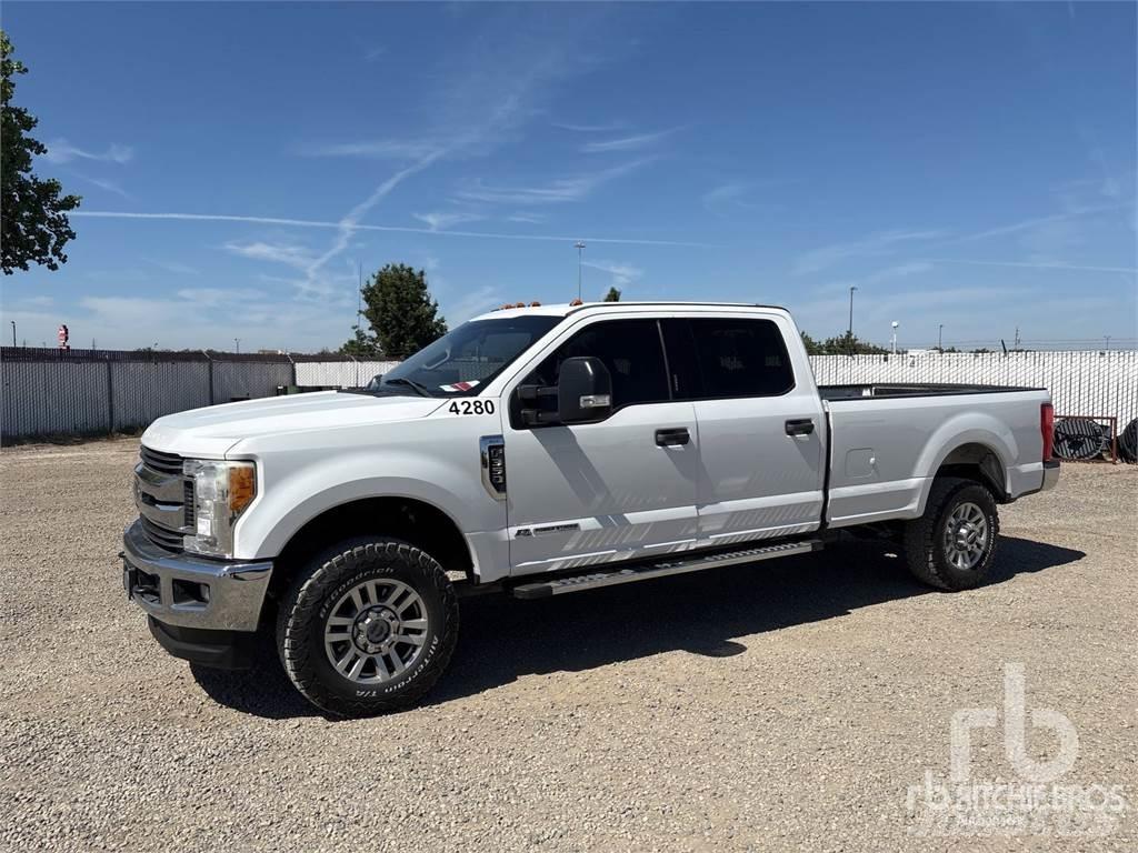 Ford F-350 Bestelwagens met open laadbak