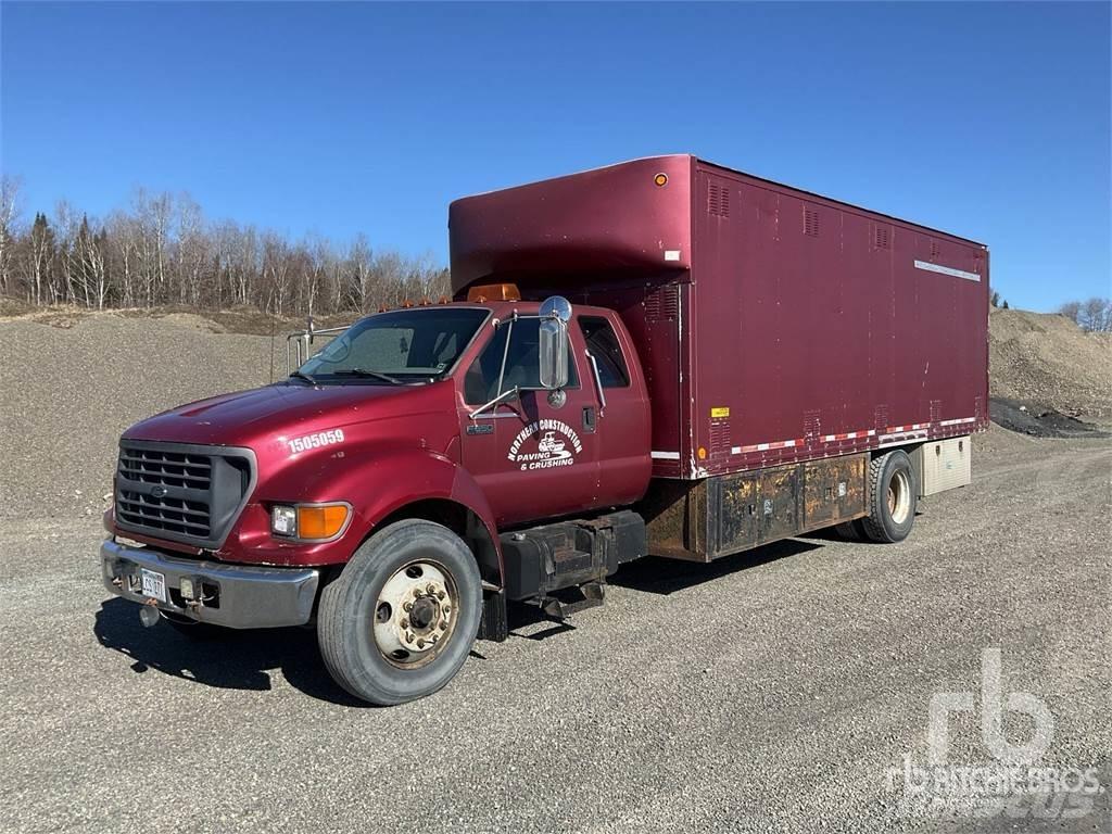 Ford F-650 Gesloten bedrijfswagens