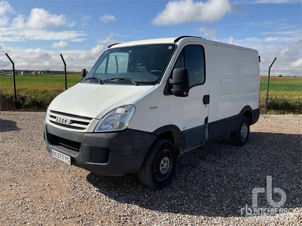 Iveco 35S10 Gesloten bedrijfswagens
