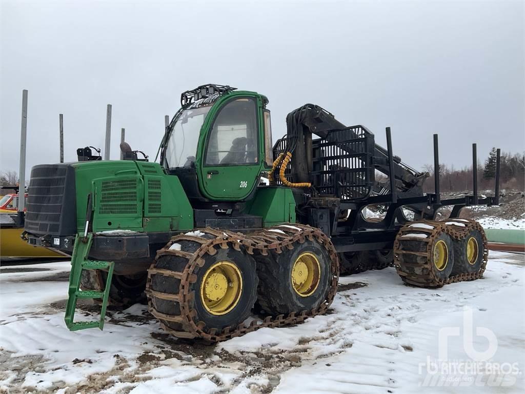 John Deere 1910 Uitrijwagens