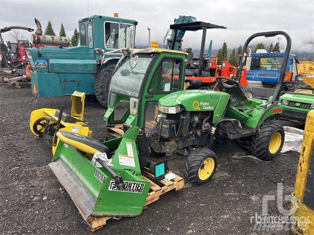 John Deere 2305 Compacttrekkers