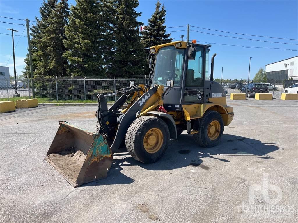 John Deere 244J Wielladers
