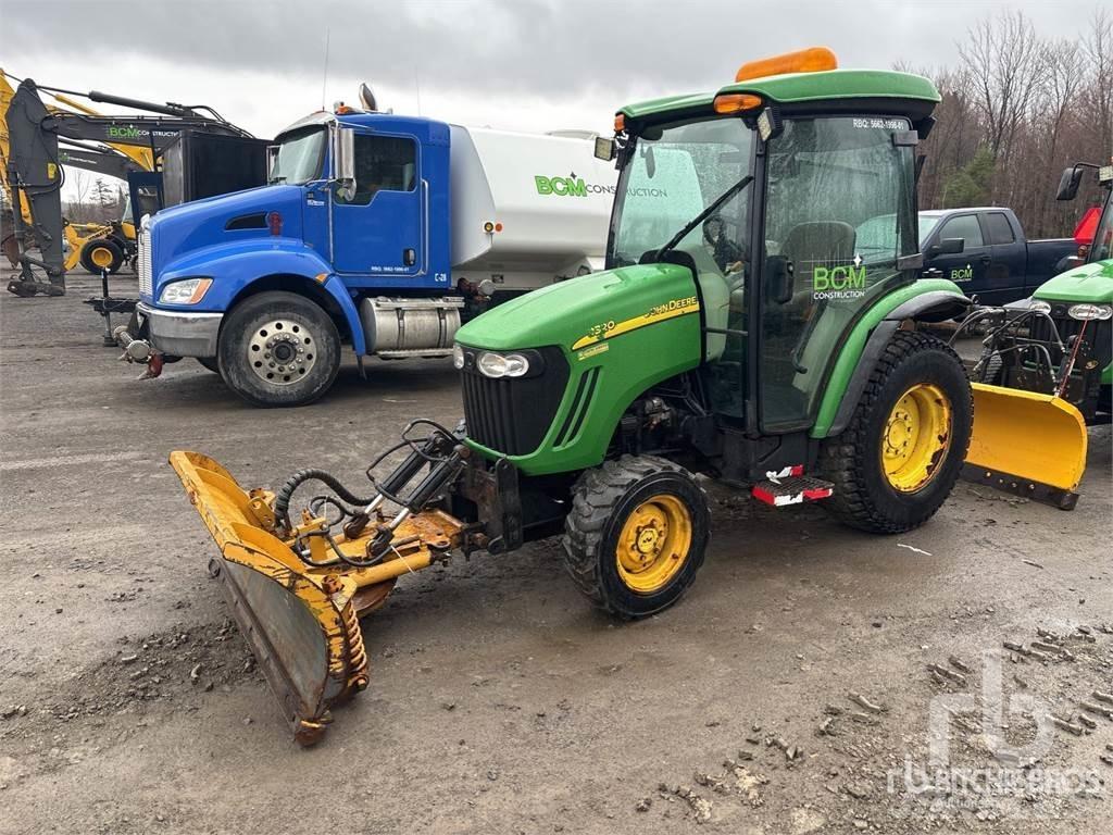 John Deere 3320 Compacttrekkers
