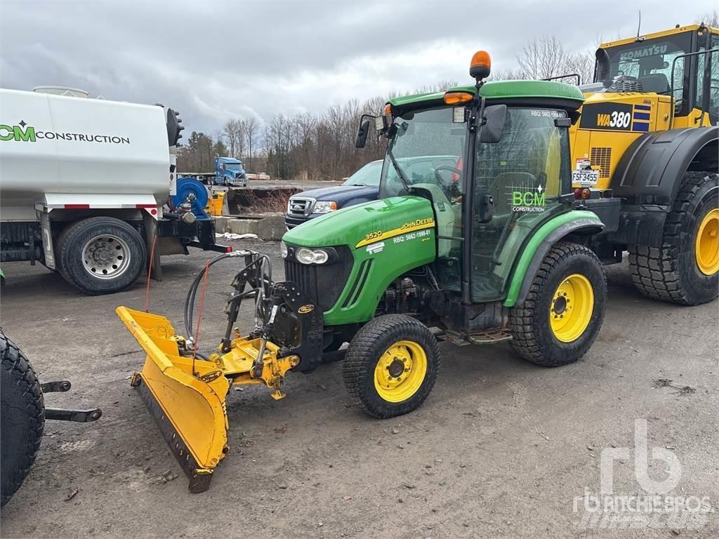 John Deere 3520 Compacttrekkers