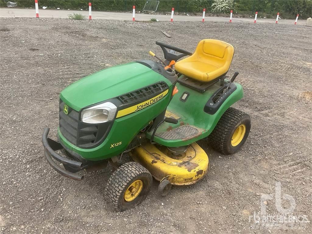 John Deere X125 Maaiers