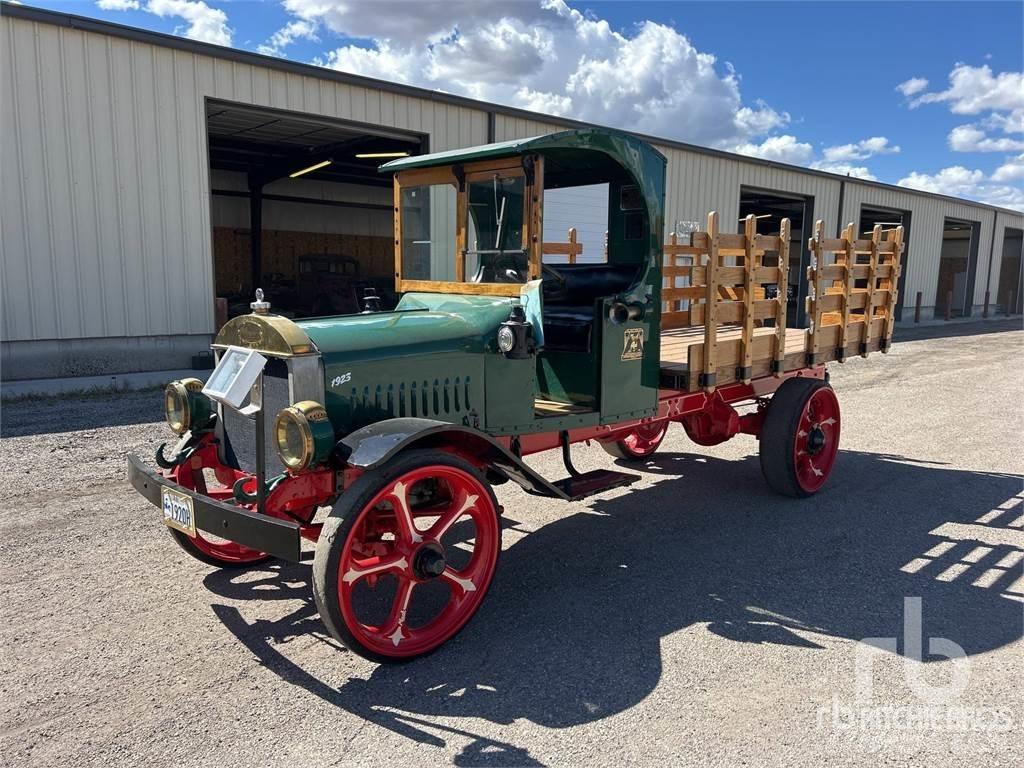 Mack C-CAB Platte bakwagens