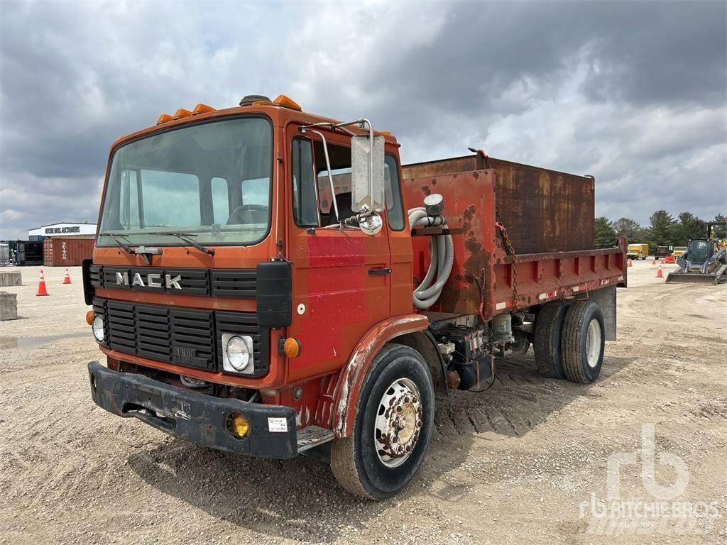 Mack MS200 Platte bakwagens