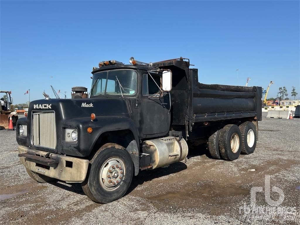 Mack R612 Kipper