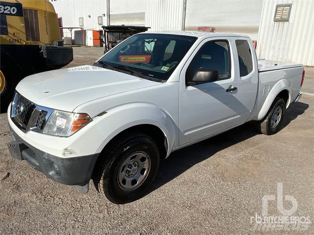 Nissan FRONTIER Bestelwagens met open laadbak
