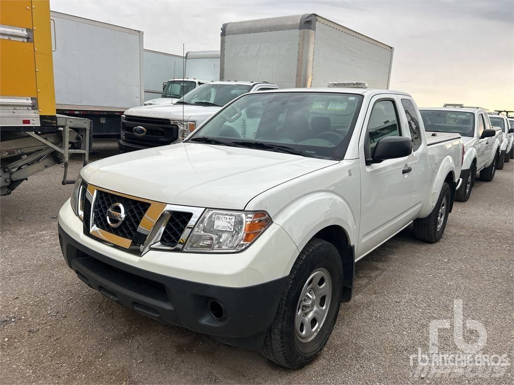 Nissan FRONTIER Bestelwagens met open laadbak