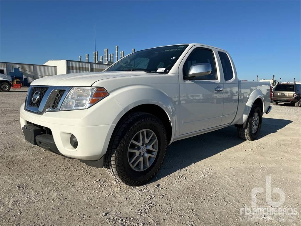 Nissan FRONTIER Bestelwagens met open laadbak