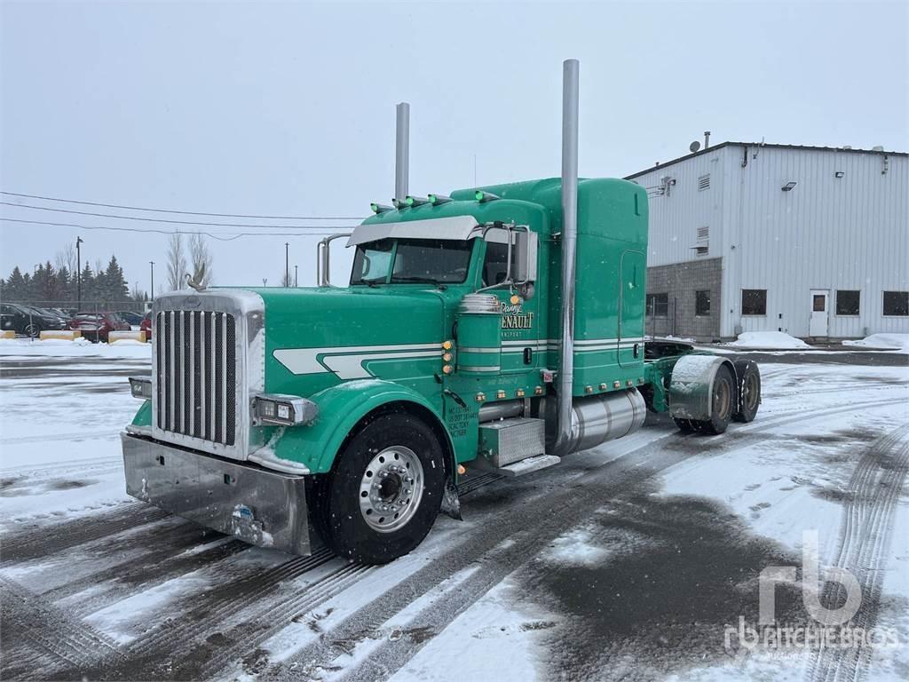 Peterbilt 389 Trekkers