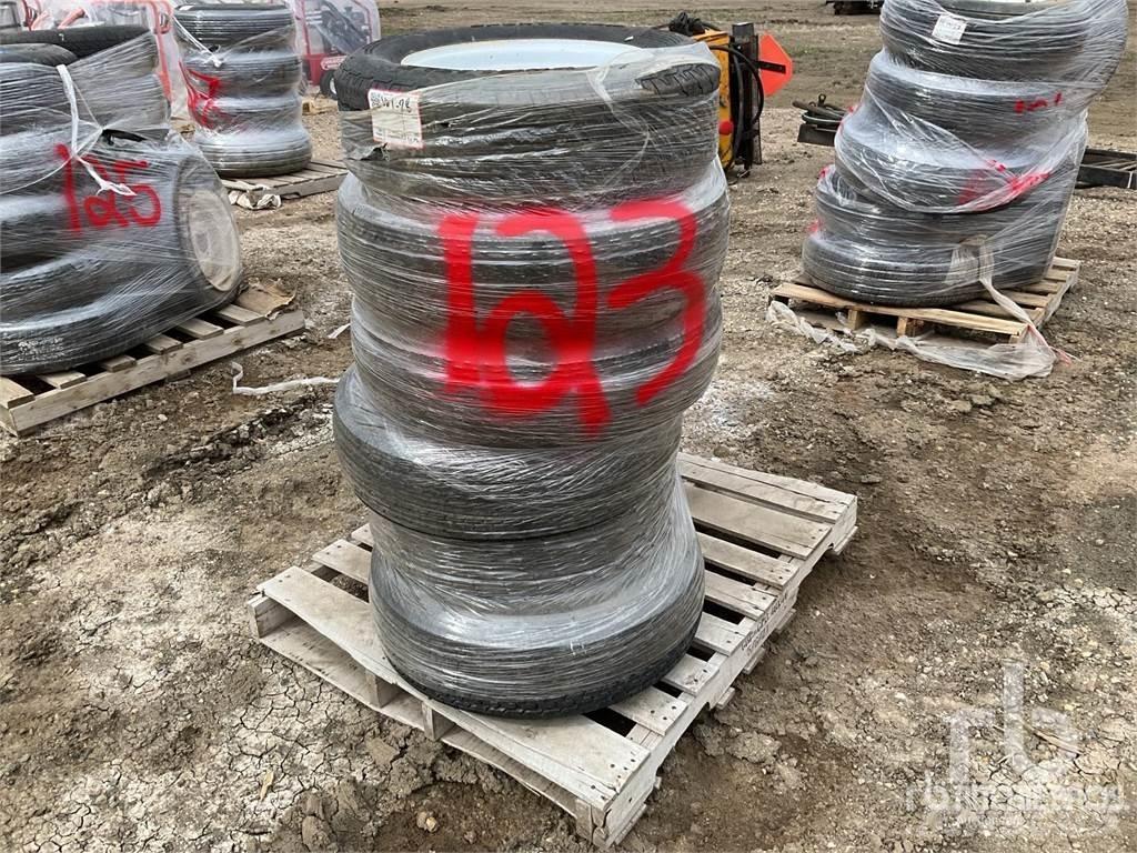  Quantity of (12) Banden, wielen en velgen