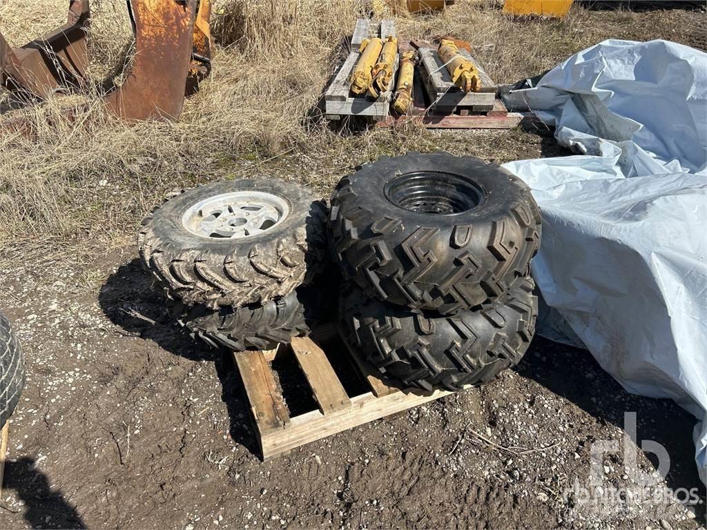  Quantity of (4) Banden, wielen en velgen