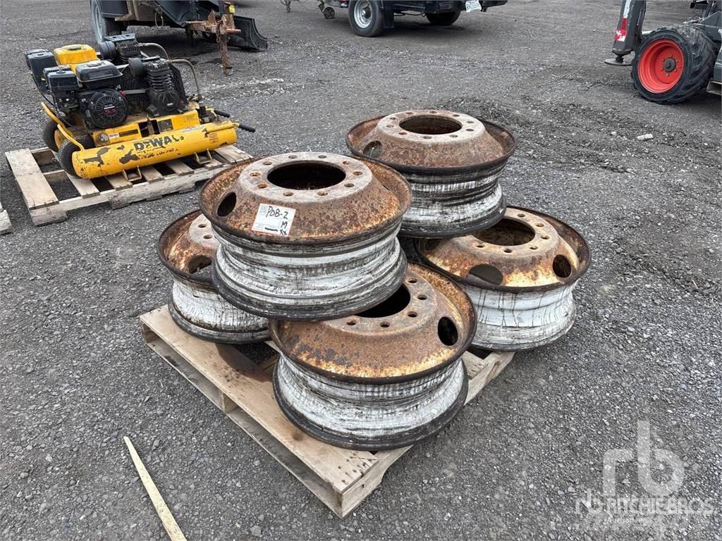  Quantity of (6) Banden, wielen en velgen