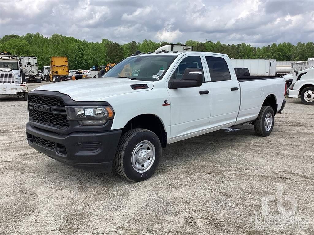 RAM 2500 Bestelwagens met open laadbak