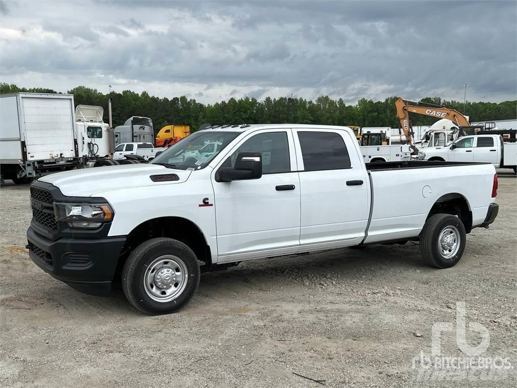 RAM 2500 Bestelwagens met open laadbak