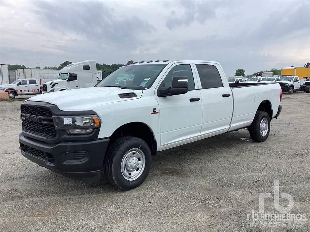 RAM 2500 Bestelwagens met open laadbak
