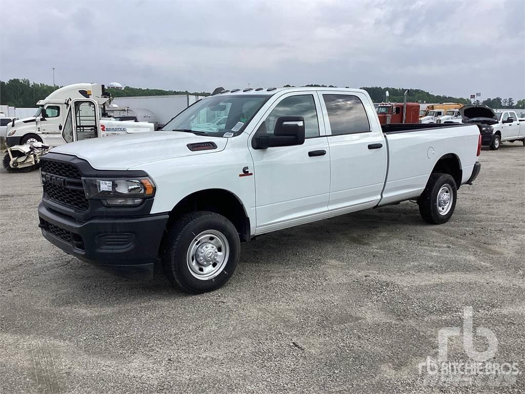 RAM 2500 Bestelwagens met open laadbak