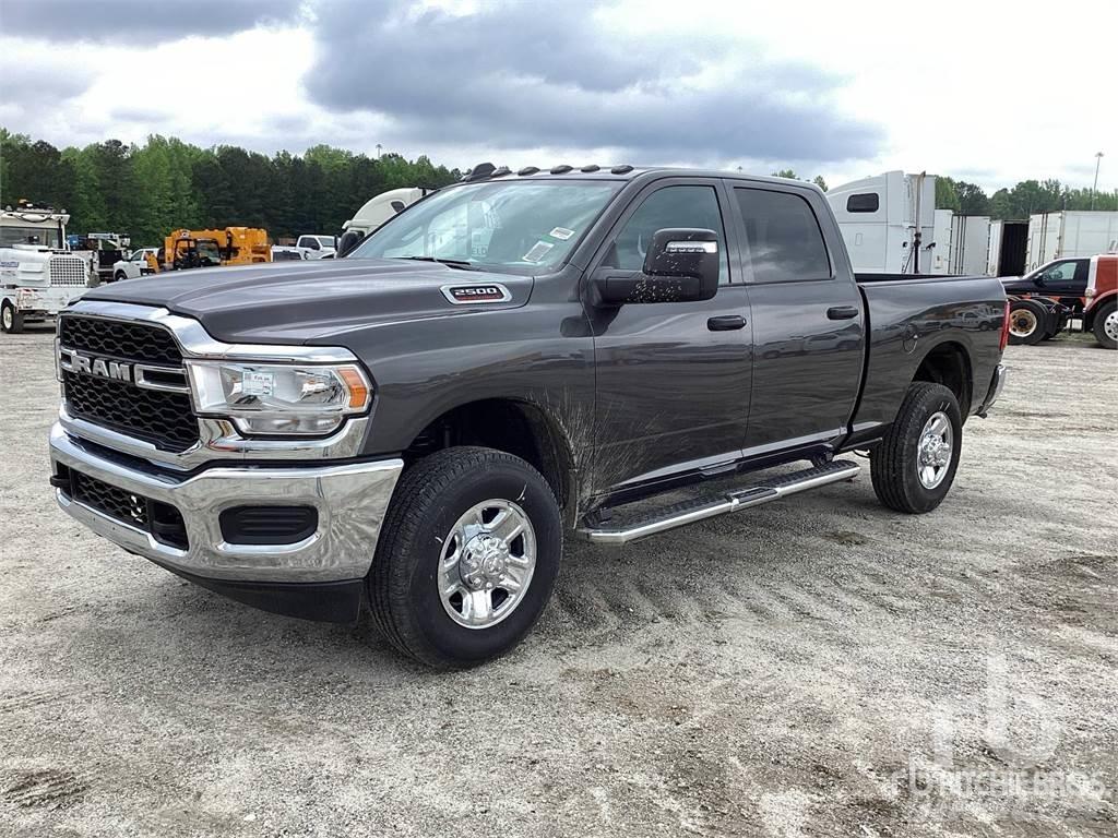 RAM 2500 Bestelwagens met open laadbak