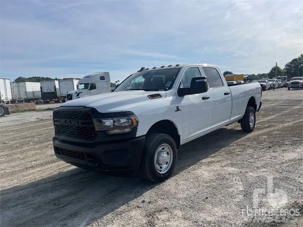 RAM 2500 Bestelwagens met open laadbak