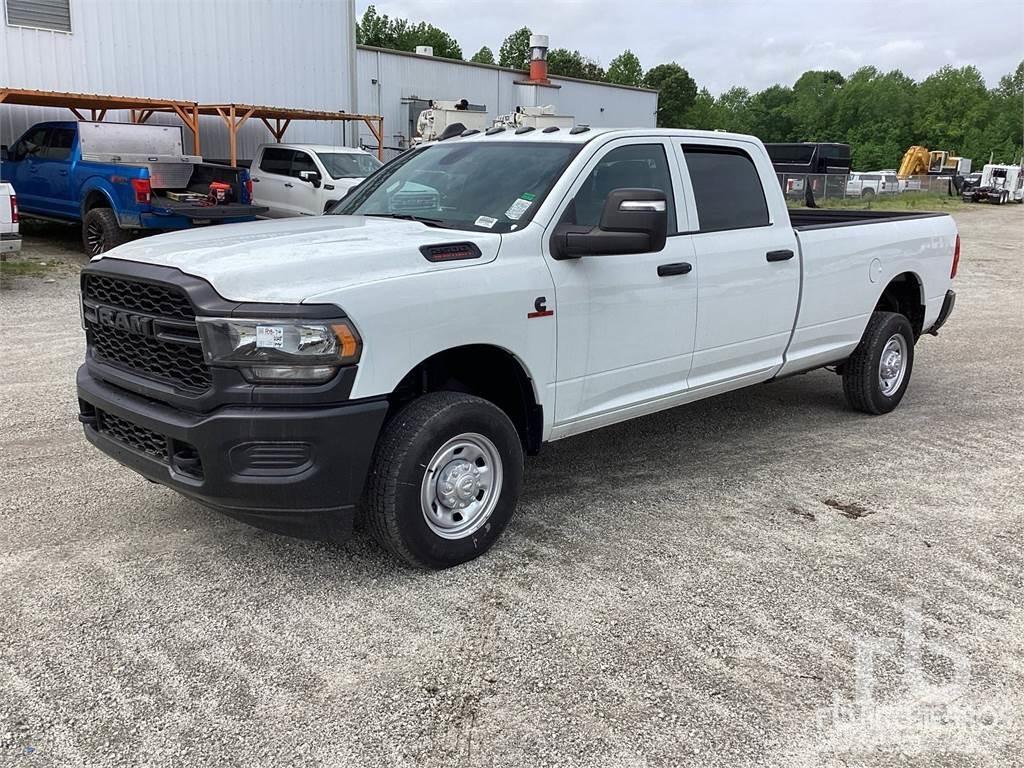 RAM 2500 Bestelwagens met open laadbak