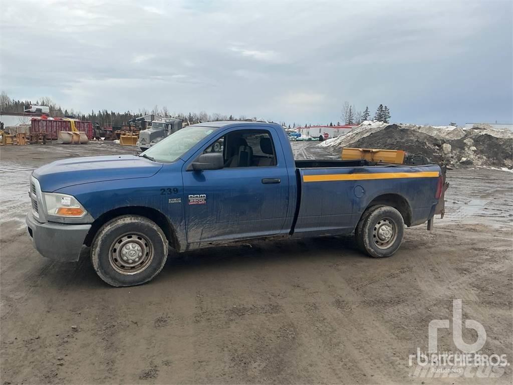 RAM 2500 Bestelwagens met open laadbak