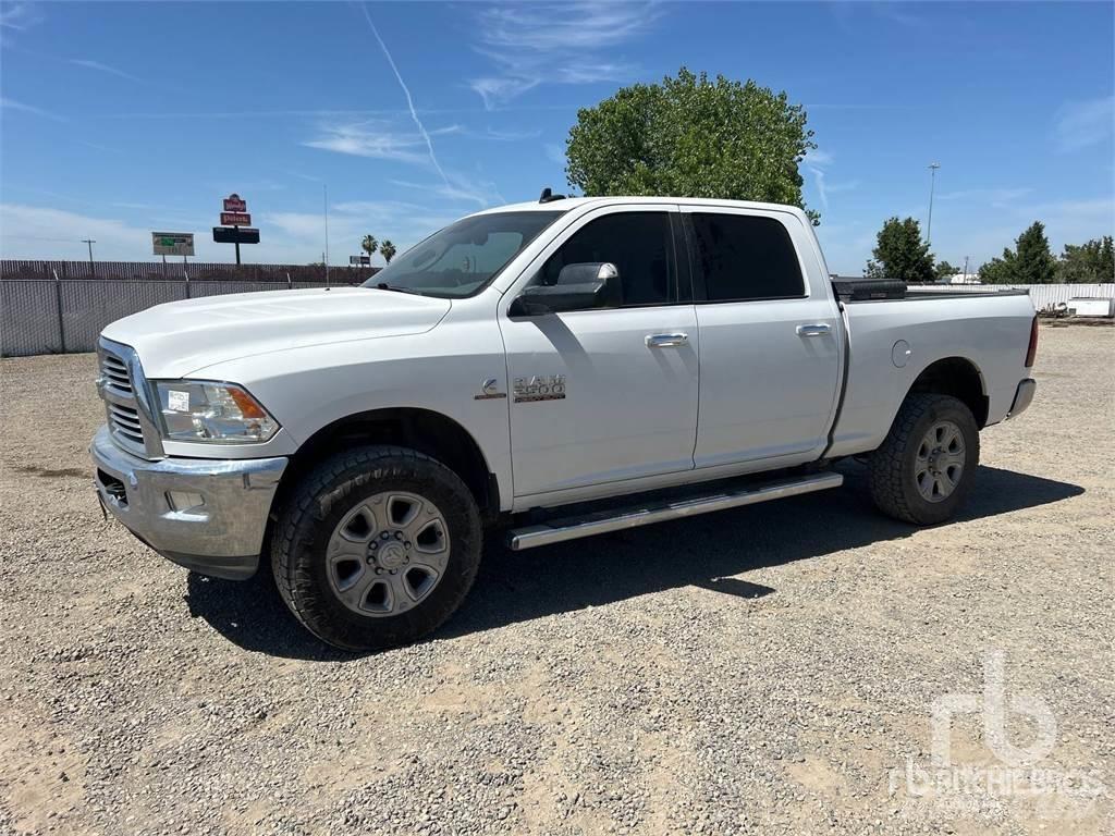 RAM 2500 Bestelwagens met open laadbak
