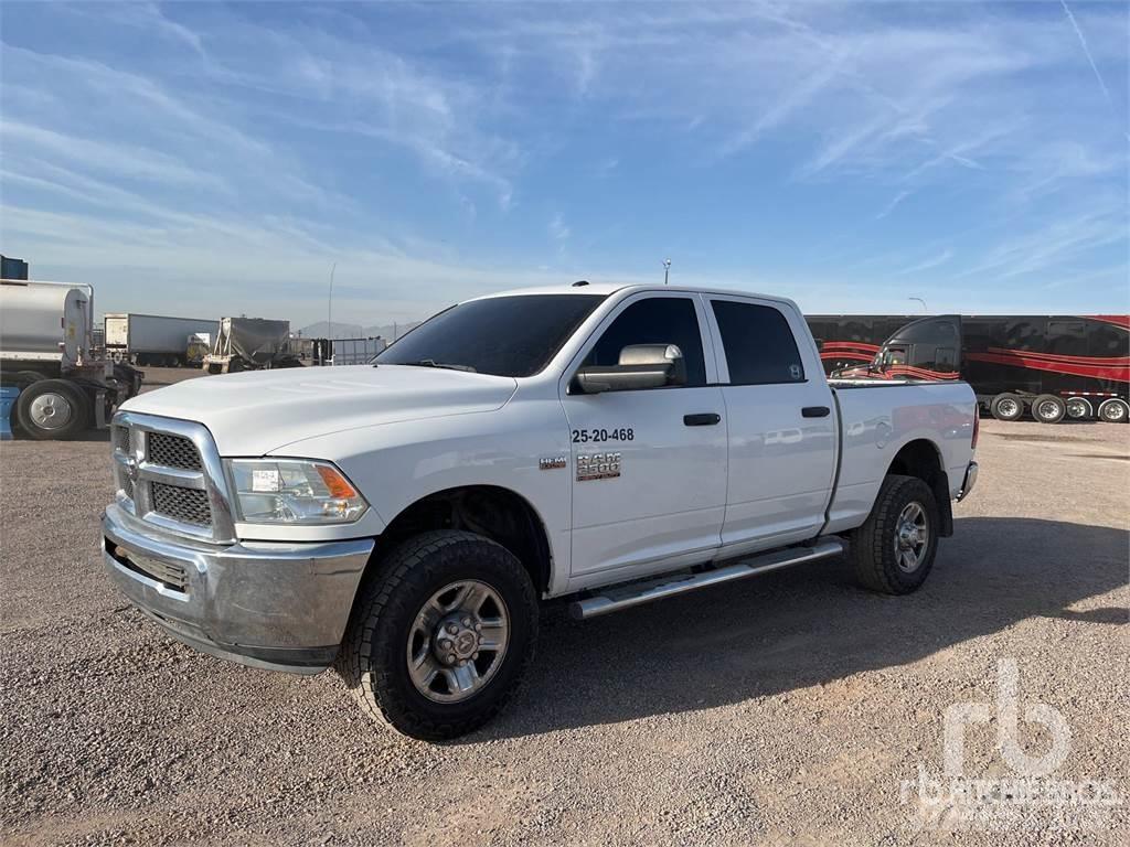 RAM 2500 Bestelwagens met open laadbak