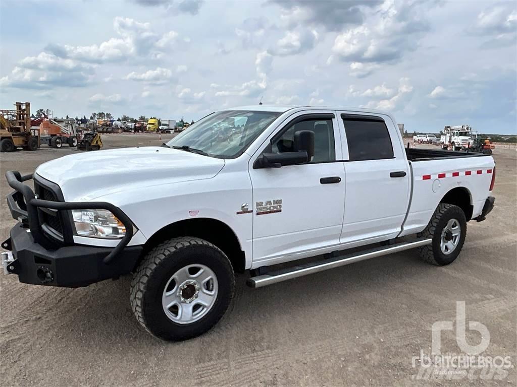 RAM 3500 Bestelwagens met open laadbak