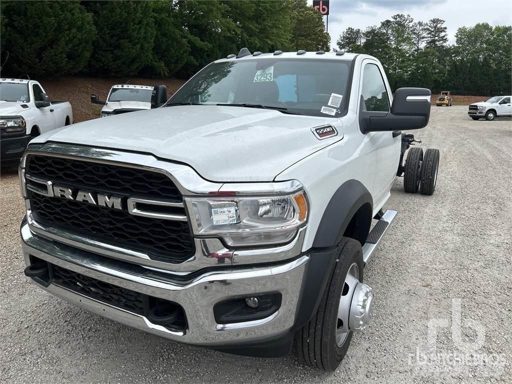 RAM 5500 Chassis met cabine