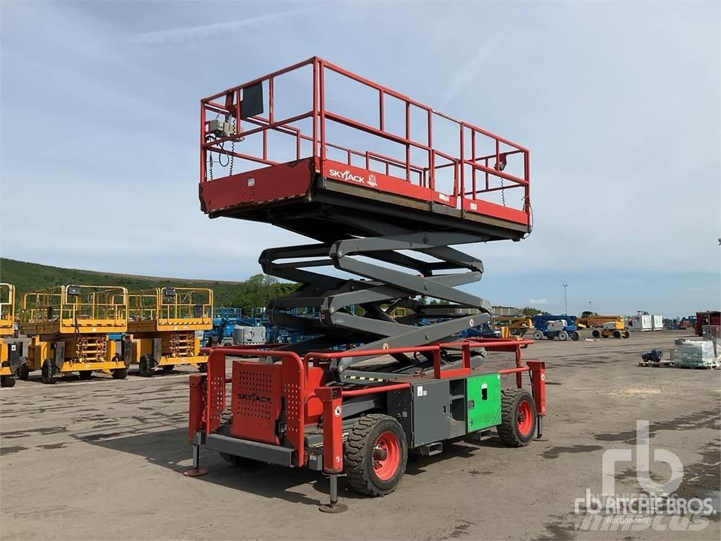 SkyJack SJ9241 Schaarhoogwerkers