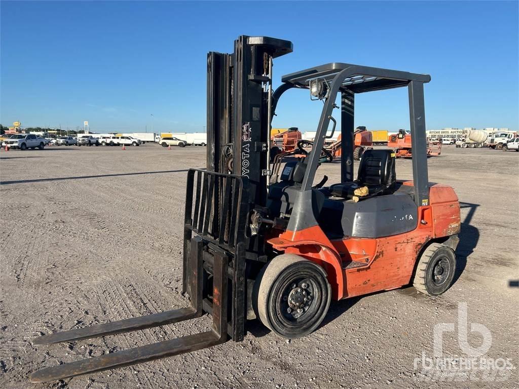 Toyota 7FDU30 Diesel heftrucks