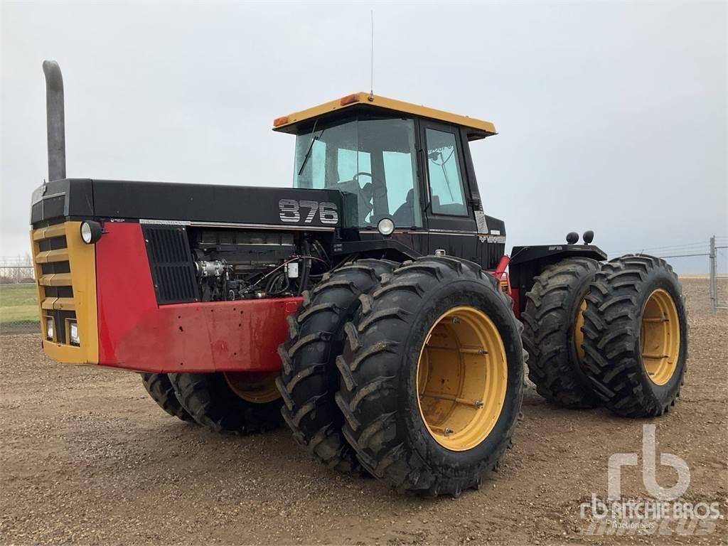 Versatile 876 Tractoren