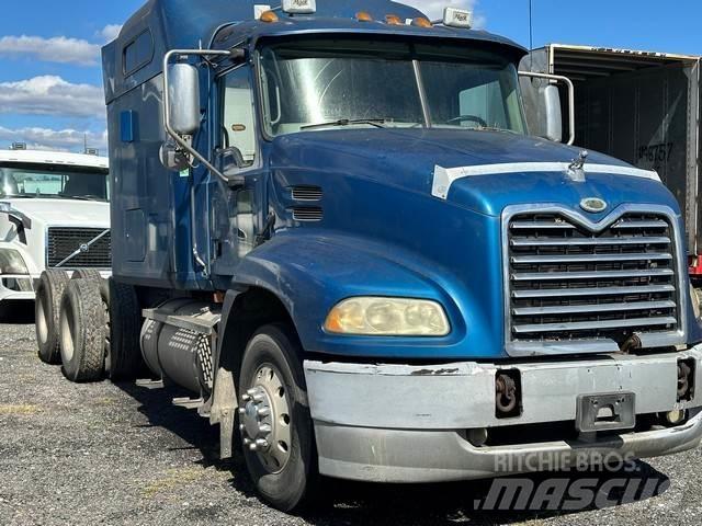Mack CXN613 Trekkers