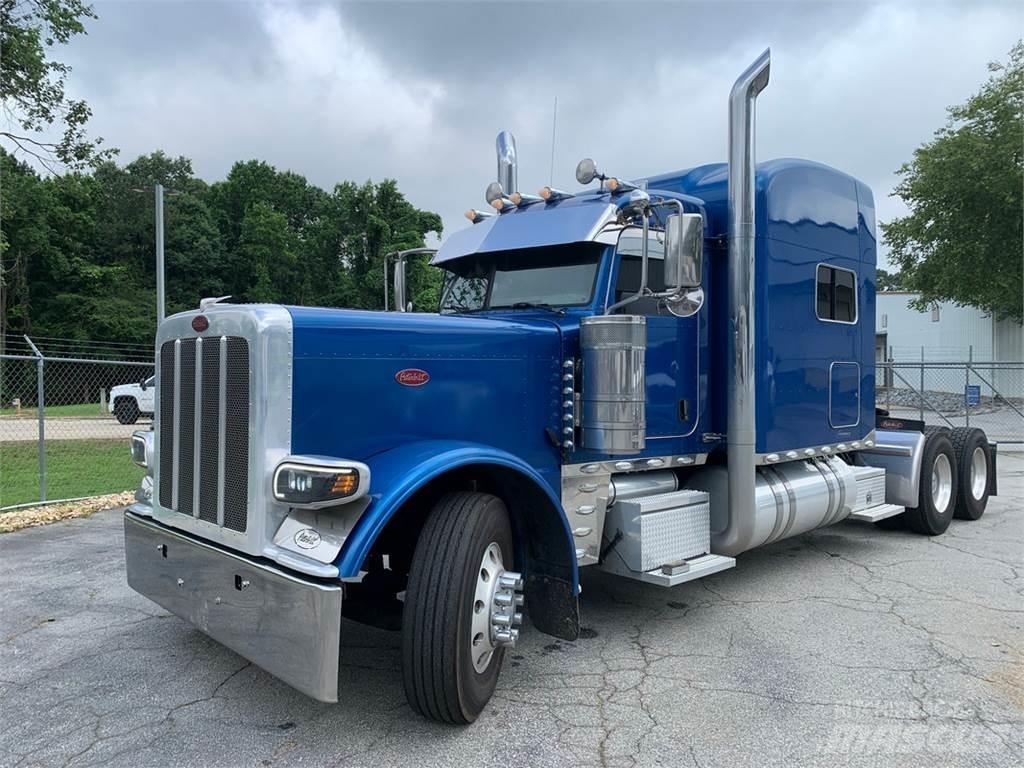 Peterbilt 389 Trekkers