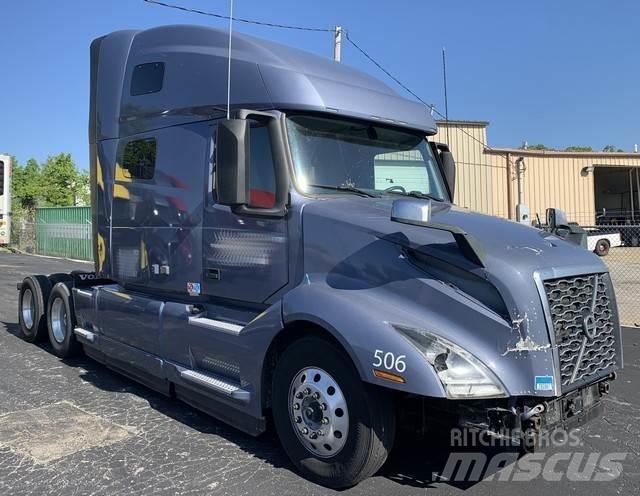Volvo VNL 760 Trekkers