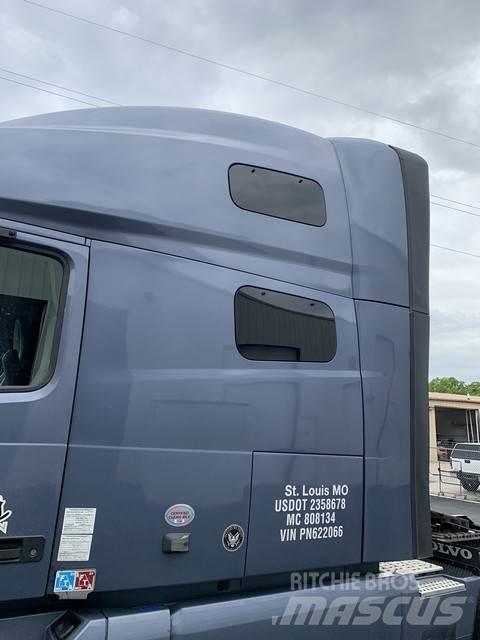 Volvo VNL760 Trekkers
