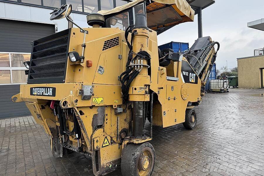 CAT PM 102 Asfaltfrezen