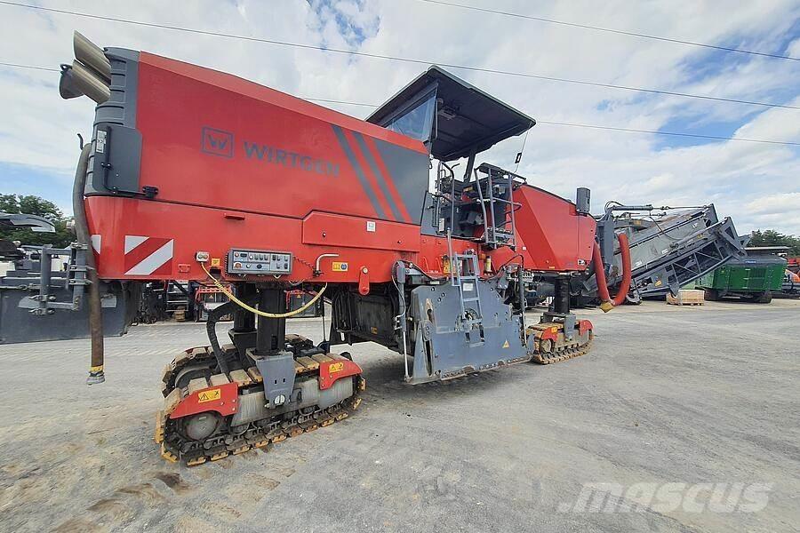 Wirtgen W 220 Asfaltfrezen