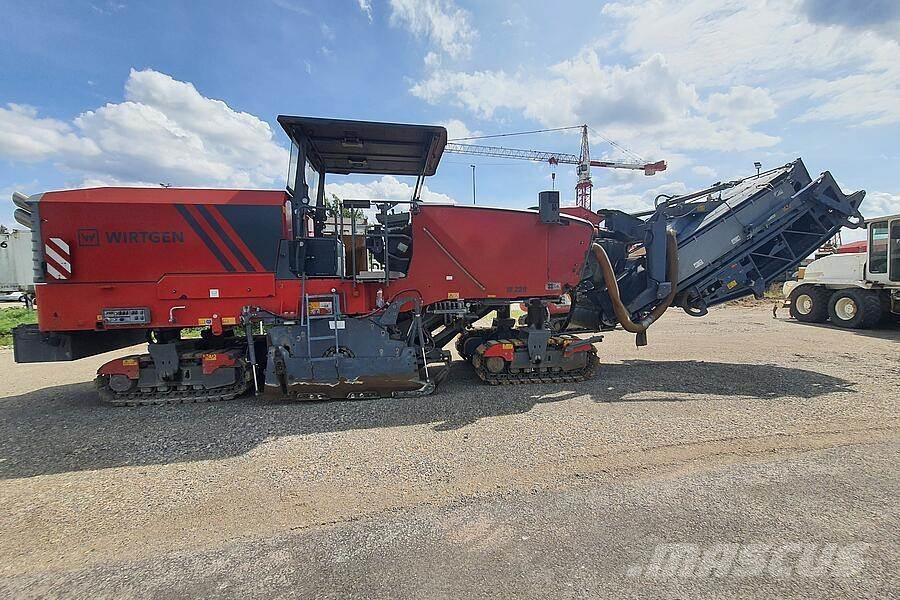Wirtgen W 220 Asfaltfrezen