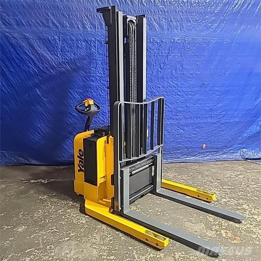 Yale MSW040 Zelfrijdende stapelaars