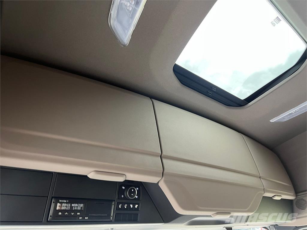 DAF XF480 FAS 6x2 Bakwagens met gesloten opbouw