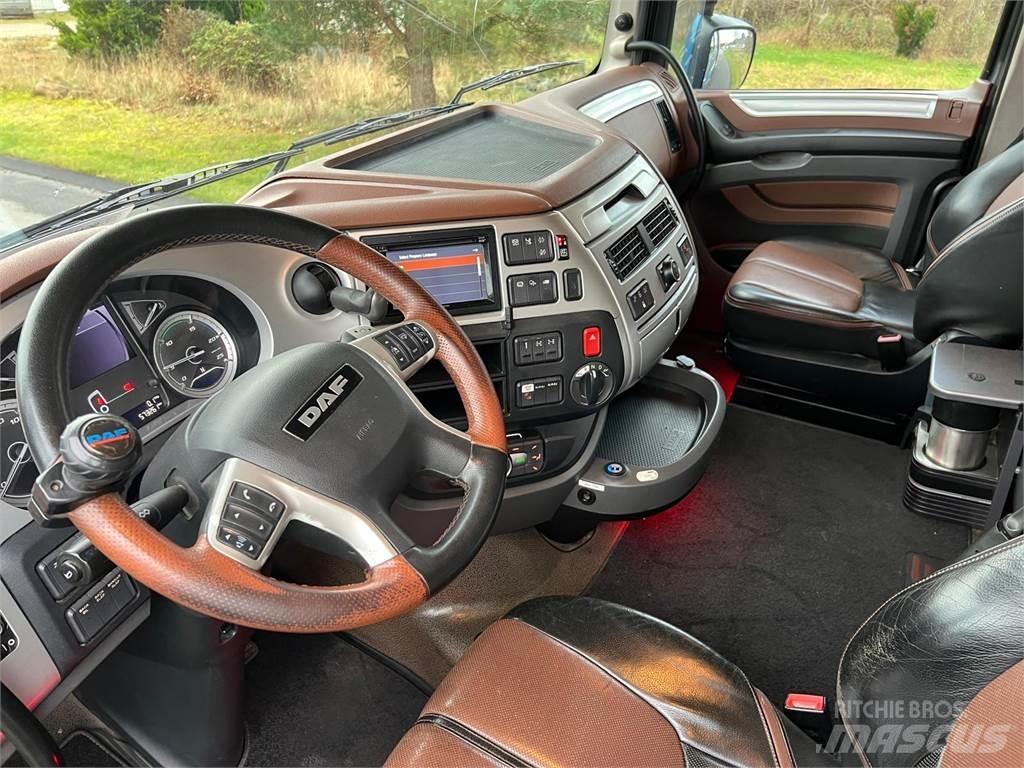 DAF XF530 FAT 6x4 Hout-Bakwagens