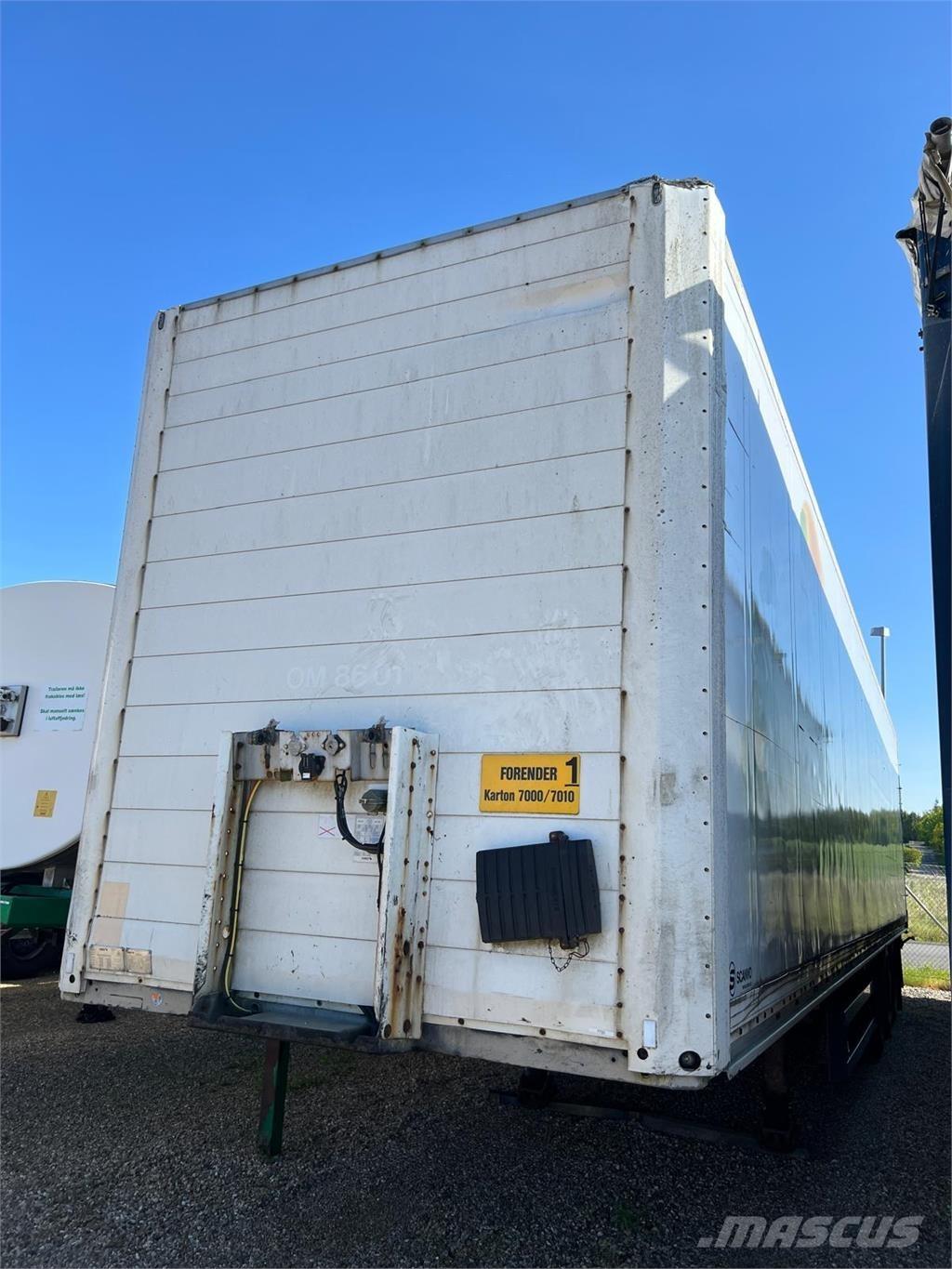 Schmitz 13,6 mtr boks Gesloten opleggers