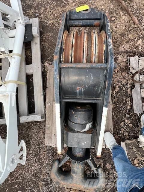 Hitachi  Kranen onderdelen en gereedschap