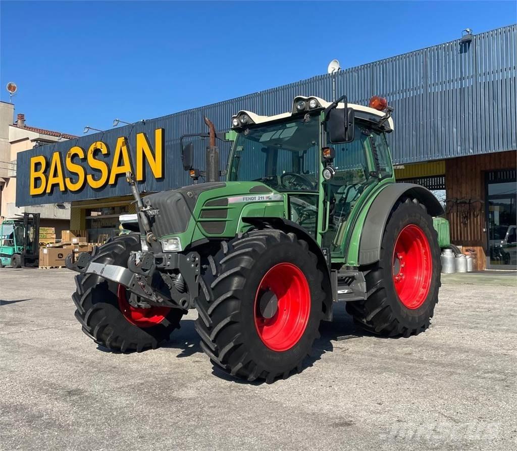 Fendt 211 VARIO Tractoren