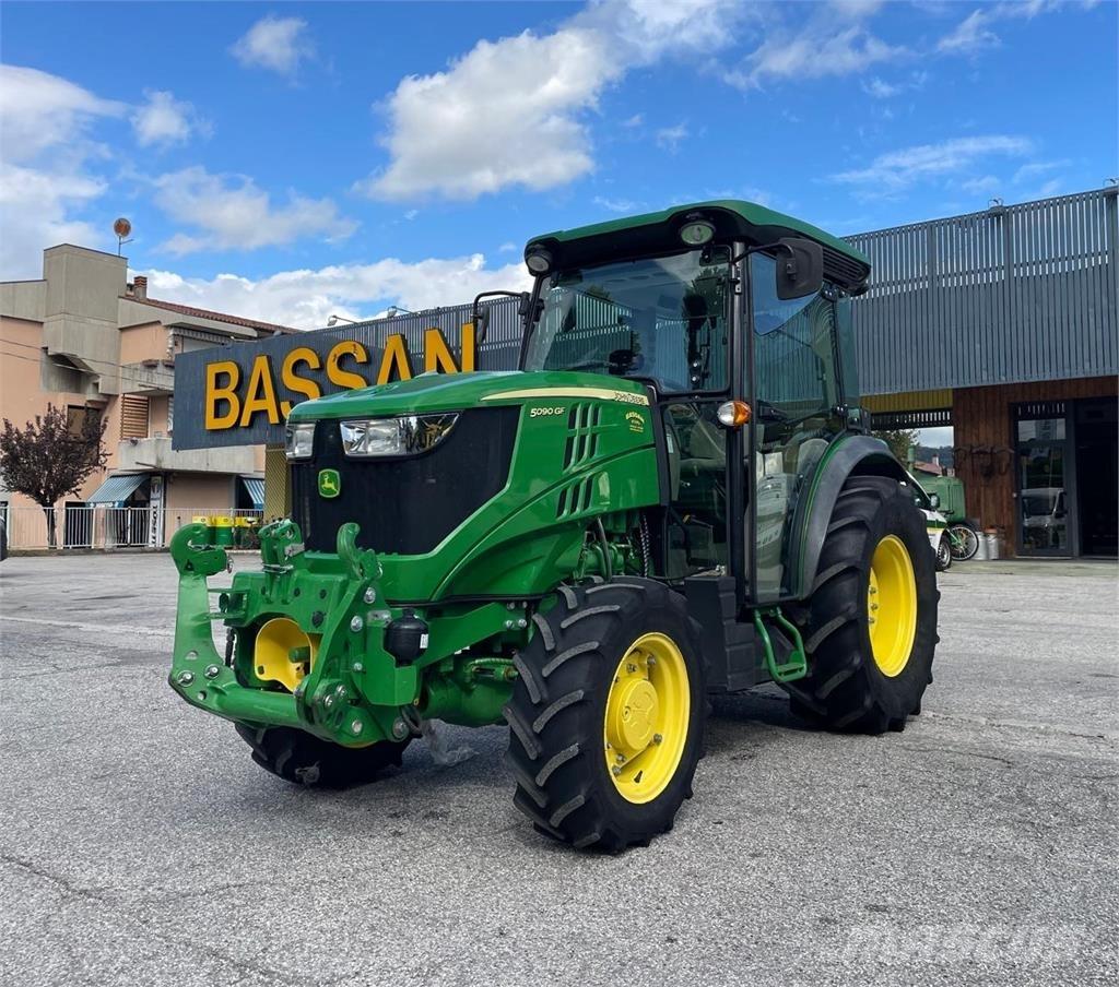 John Deere 5090 GF Tractoren