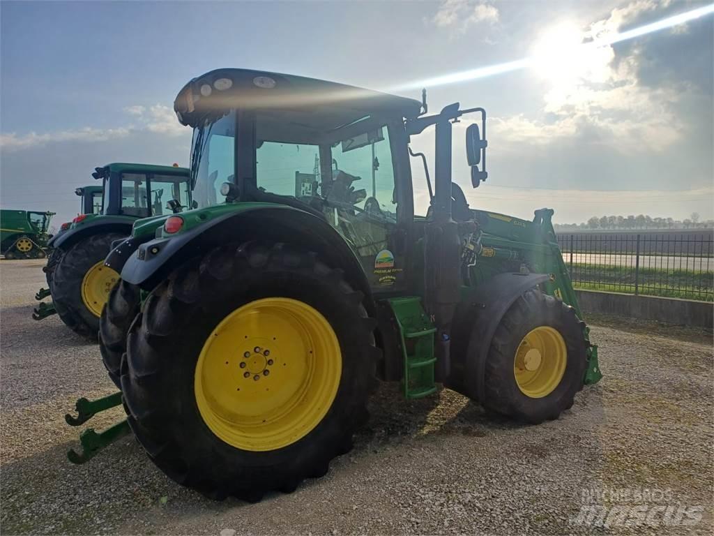 John Deere 6110 R Tractoren