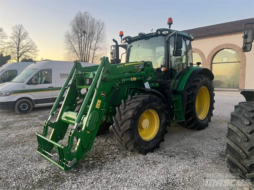 John Deere 6110 R Tractoren